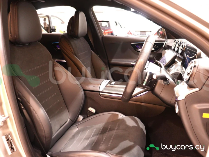 Mercedes C-class Розовый