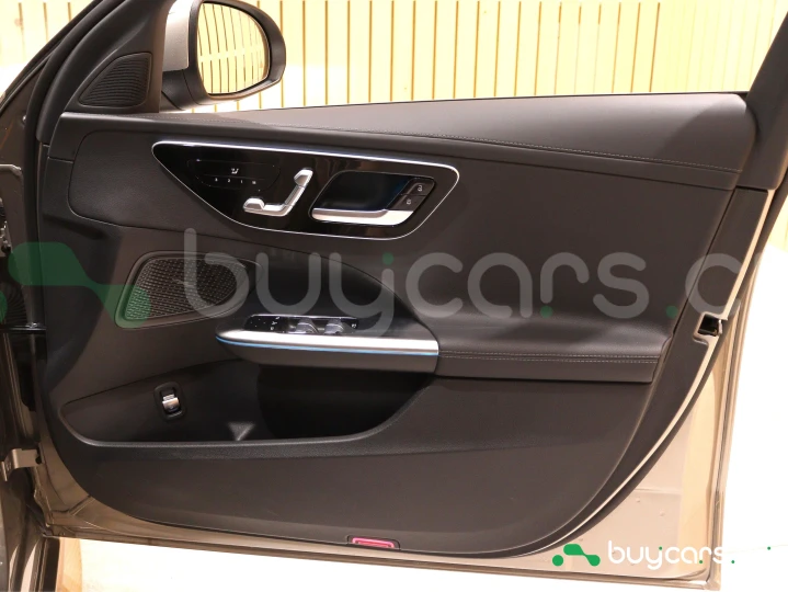 Mercedes C-class Розовый