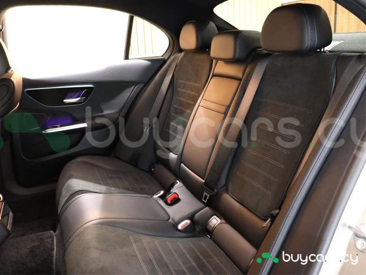 Mercedes C-class Розовый