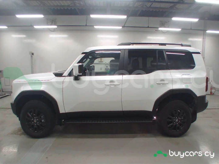 Toyota Land Cruiser 250 White