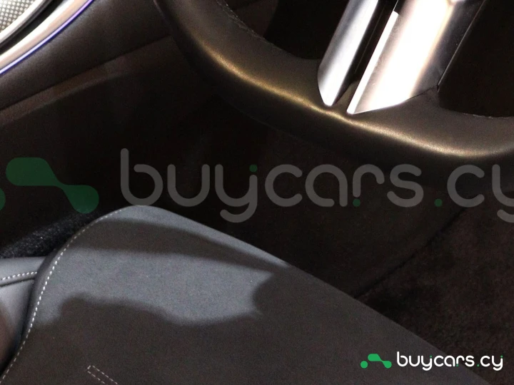 Mercedes C-class Розовый