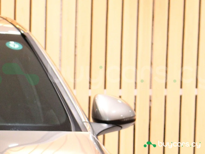 Mercedes C-class Розовый