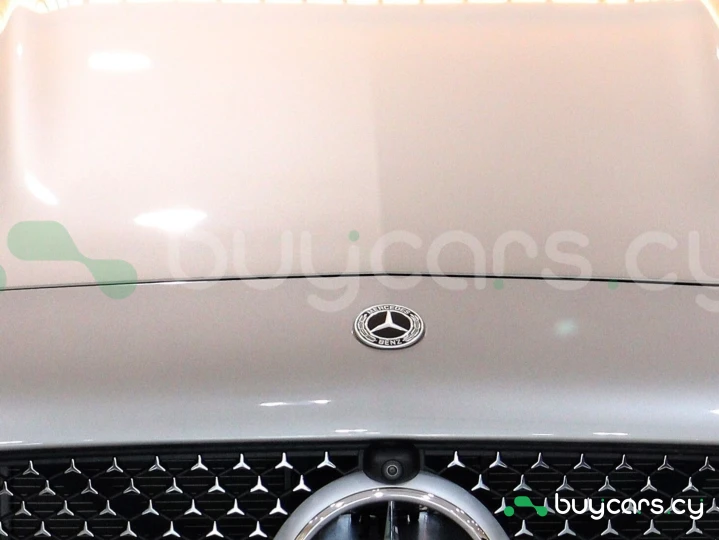 Mercedes C-class Розовый