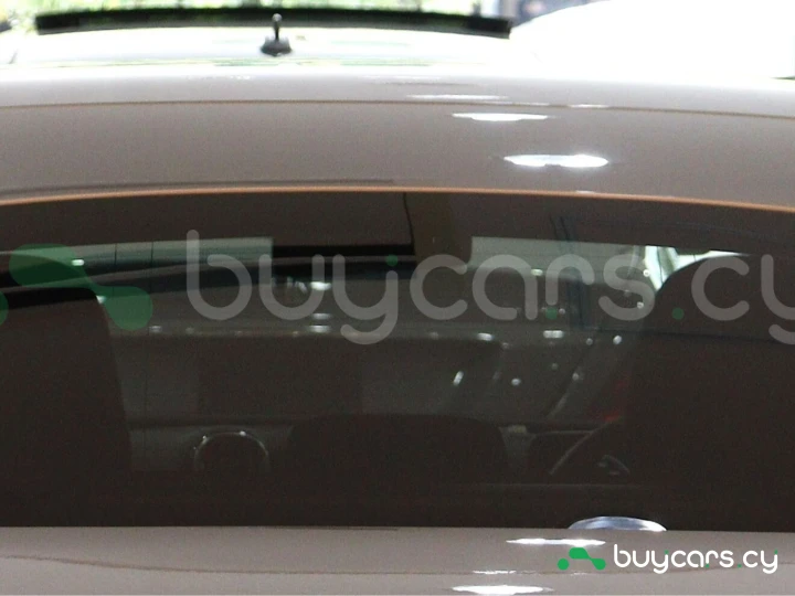 Mercedes C-class Розовый