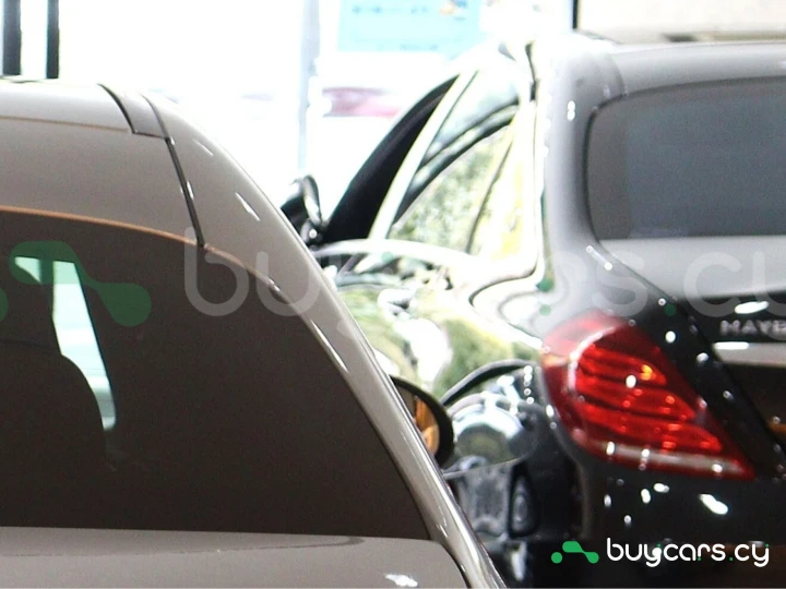 Mercedes C-class Розовый