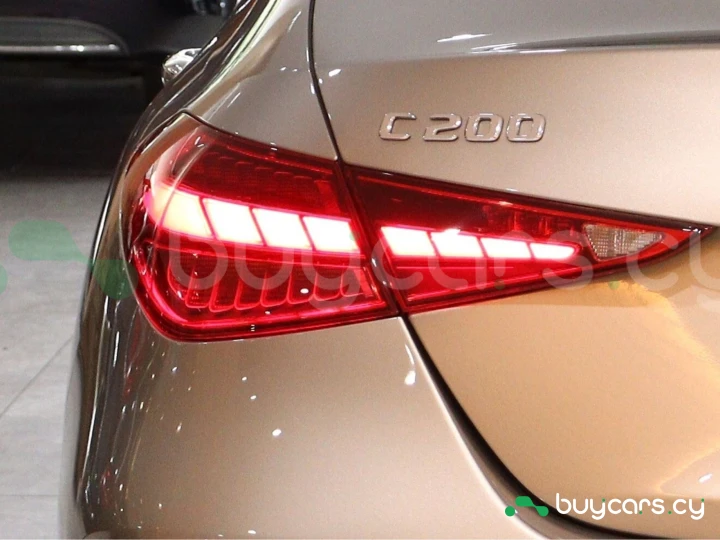 Mercedes C-class Розовый