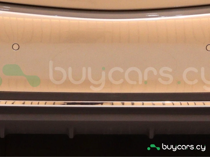 Mercedes C-class Розовый