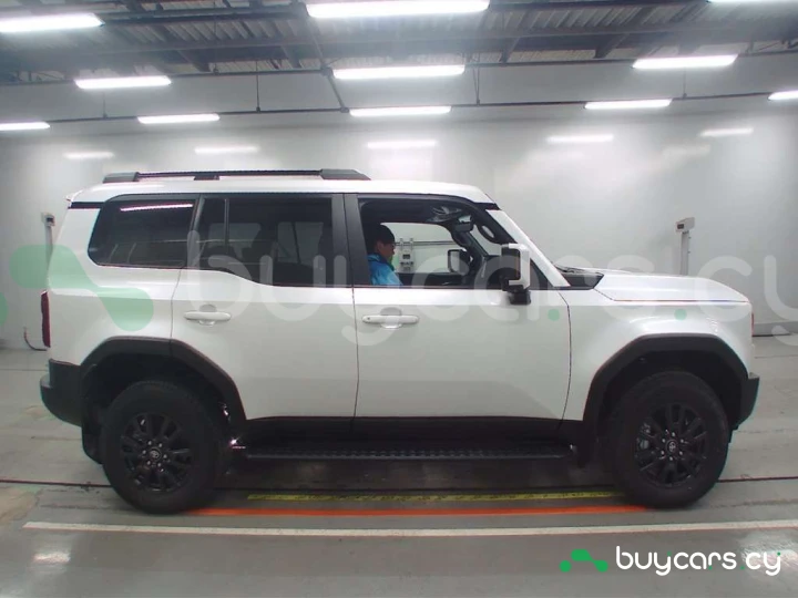 Toyota Land Cruiser 250 White