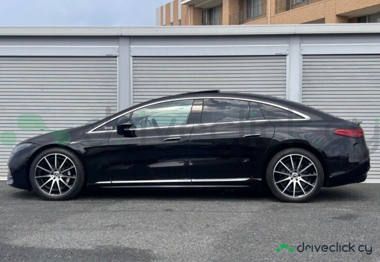 Mercedes EQS Black