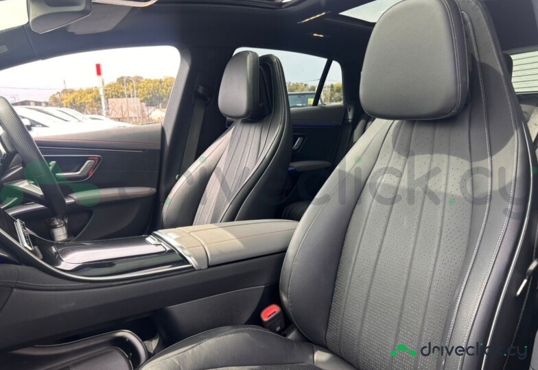 Mercedes EQS Black