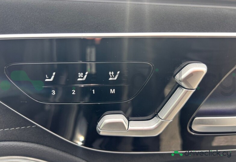 Mercedes EQS Black