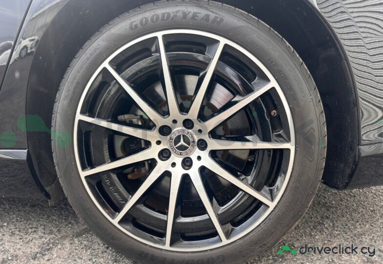 Mercedes EQS Black