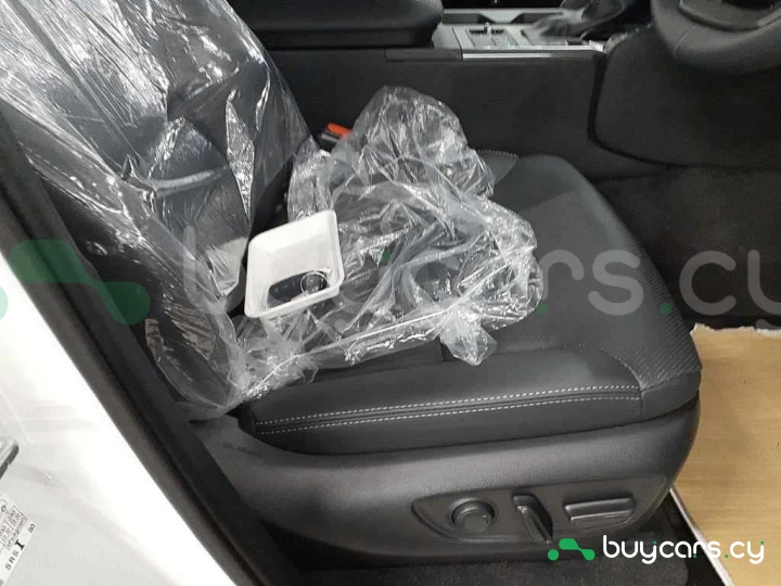 Toyota Land Cruiser 250 White