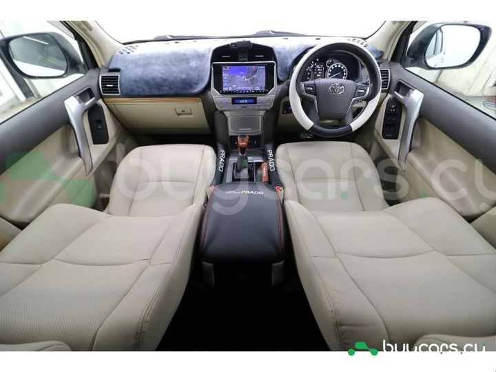 Toyota Land Cruiser Prado Белый