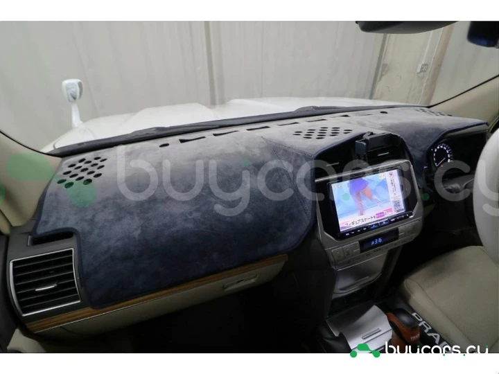 Toyota Land Cruiser Prado Белый