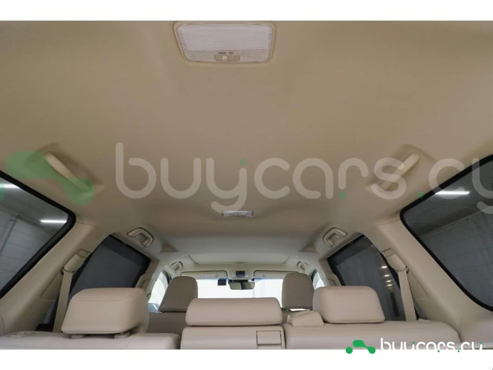 Toyota Land Cruiser Prado Белый