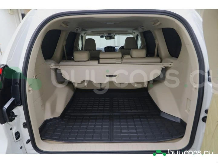 Toyota Land Cruiser Prado Белый