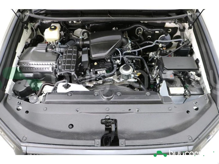 Toyota Land Cruiser Prado Белый