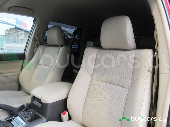 Toyota Land Cruiser Prado Red