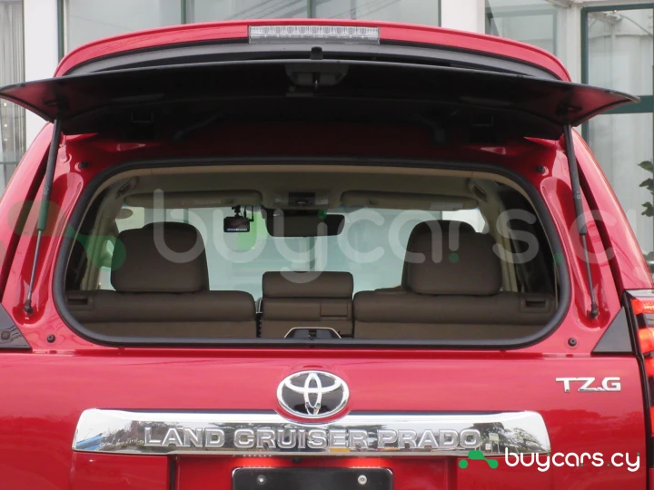 Toyota Land Cruiser Prado Red