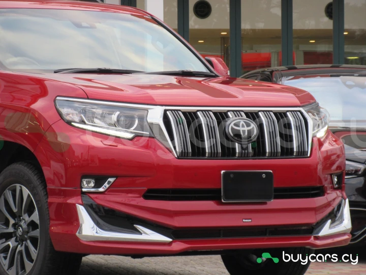 Toyota Land Cruiser Prado Red