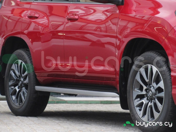 Toyota Land Cruiser Prado Red