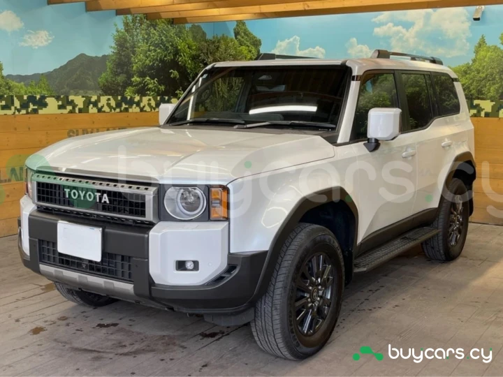 Toyota Land Cruiser 250 Белый
