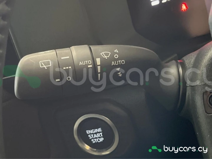 Toyota Land Cruiser 250 Белый