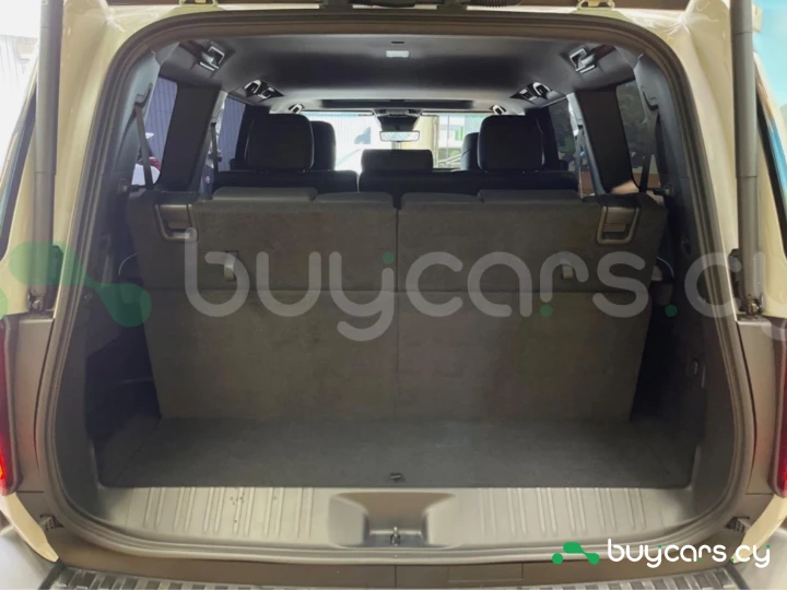 Toyota Land Cruiser 250 Белый