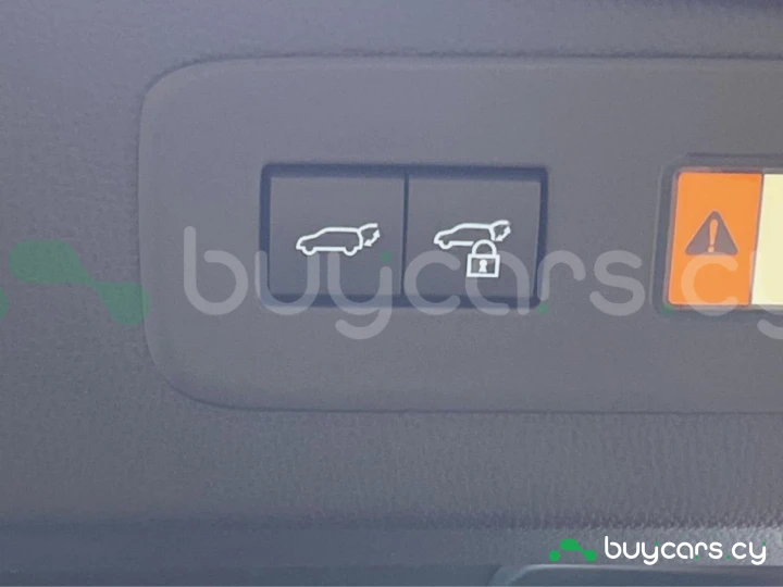 Toyota Land Cruiser 250 Белый