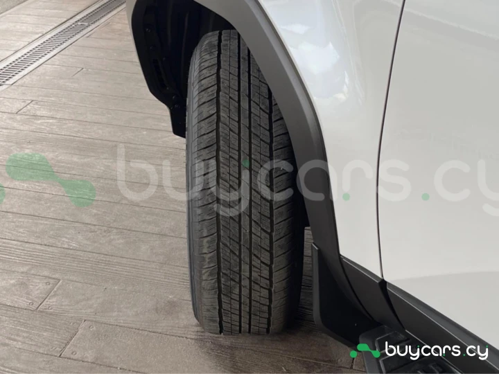 Toyota Land Cruiser 250 Белый