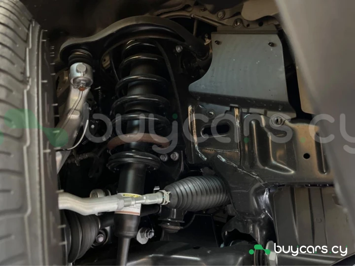 Toyota Land Cruiser 250 Белый