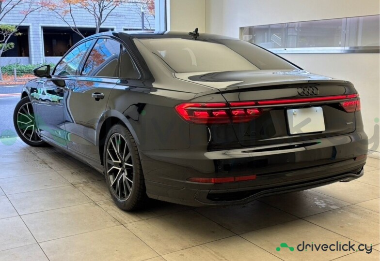 Audi A8 Black