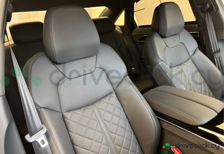 Audi A8 Black