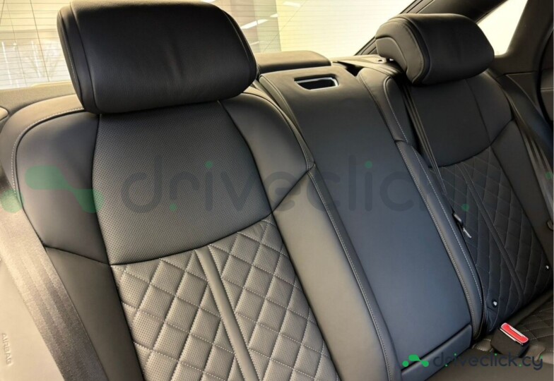 Audi A8 Black