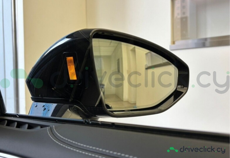 Audi A8 Black