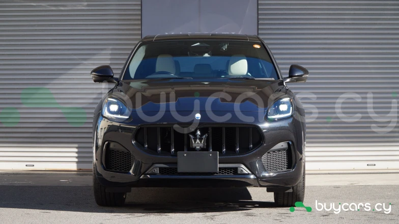 Maserati Grecale Черный