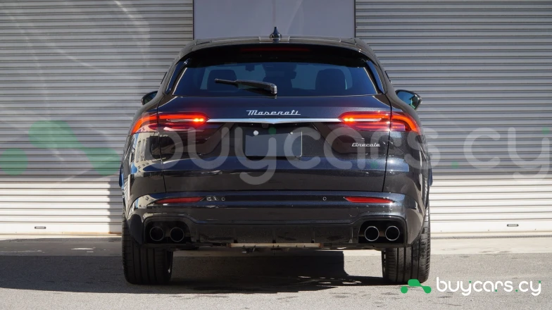 Maserati Grecale Черный