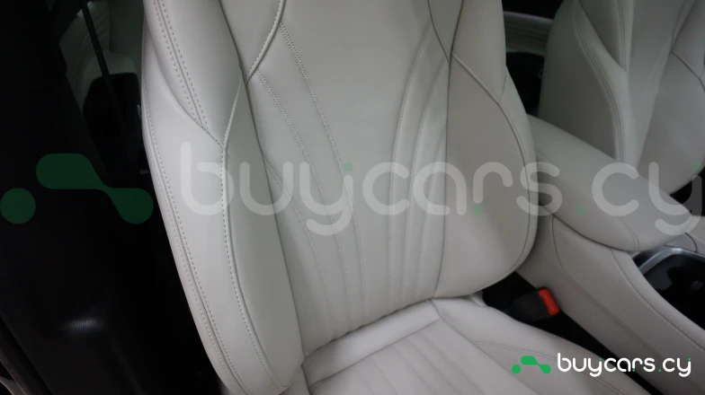 Maserati Grecale Черный