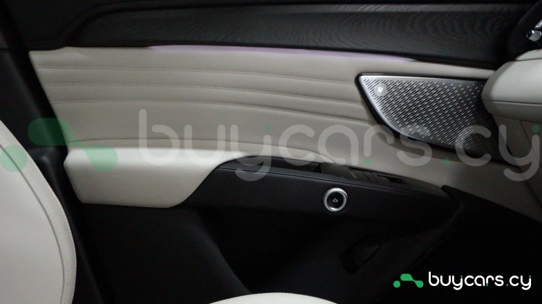 Maserati Grecale Черный