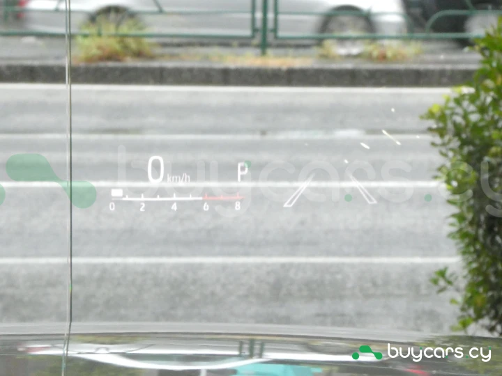 Toyota Land Cruiser 300 Белый