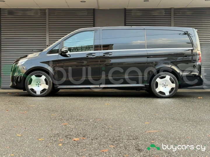 Mercedes V-class Черный