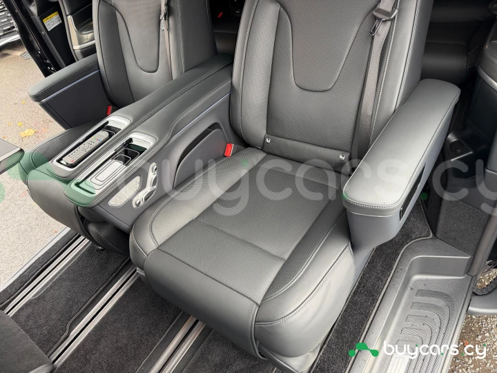 Mercedes V-class Черный