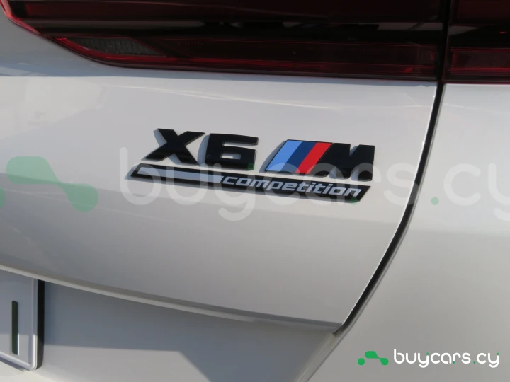BMW X6 M Белый