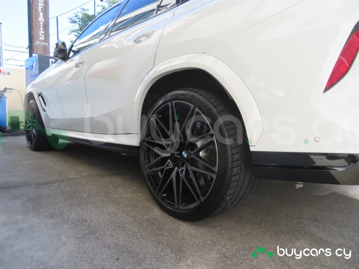 BMW X6 M Белый