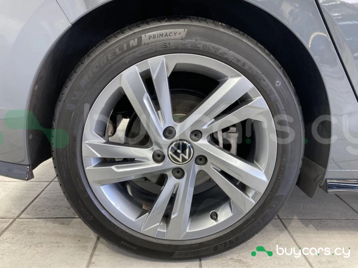 Volkswagen Golf Grey