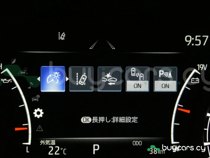 Toyota Land Cruiser 300 Белый