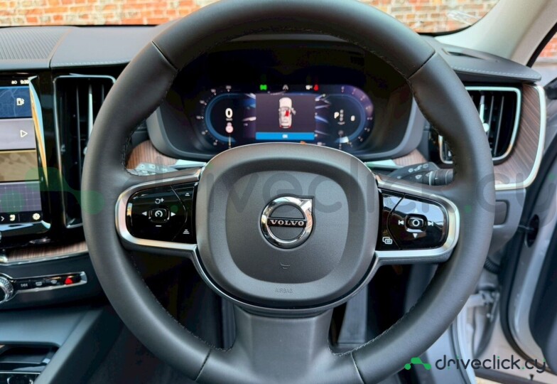 Volvo XC60 Серый