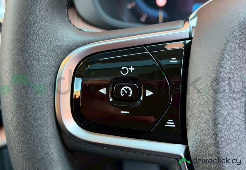 Volvo XC60 Серый