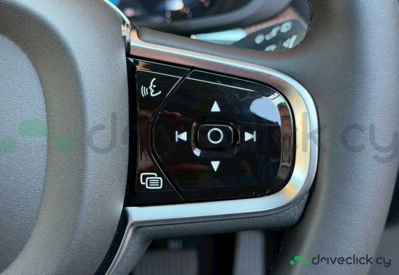 Volvo XC60 Серый